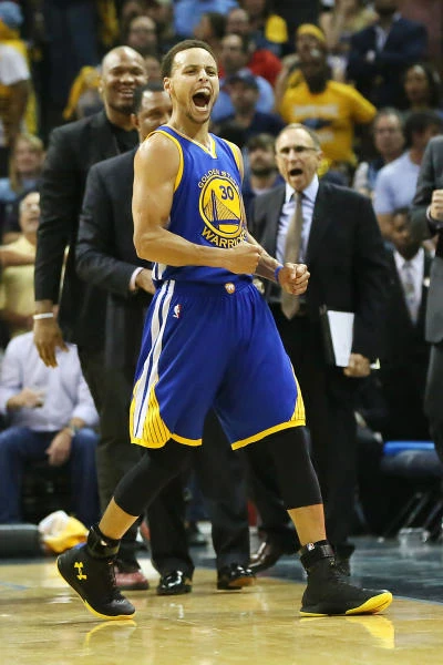 Hawks, Warriors reach NBA Final Four