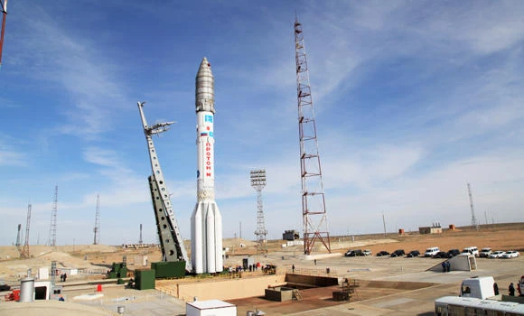 Russia probes failures after rocket falls to Earth