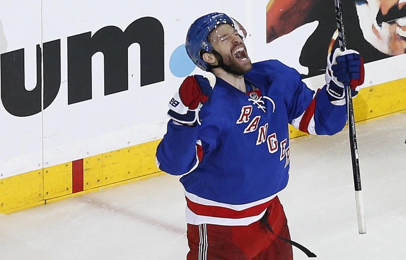 Rangers clinch East final opener on Moore’s late goal