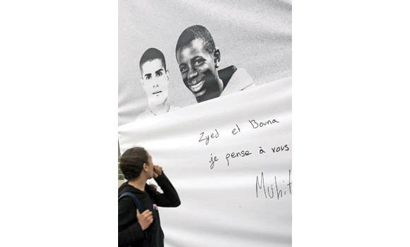 French cops cleared in teen deaths