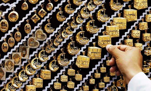 Jeddah to witness rare jewelry auction