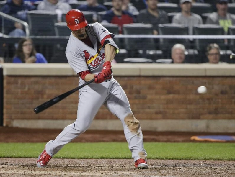 Cardinals top Mets 10-2 in clash of division leaders