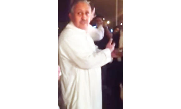 Restaurant closed for refusing entry to thobe-wearing Saudi