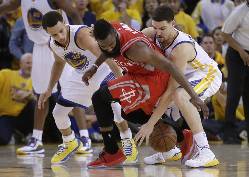 Warriors ground Rockets to take 2-0 lead