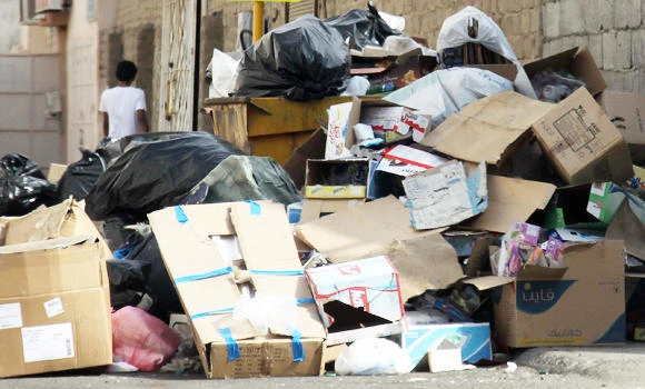 Small Jazan town struggles with piling garbage