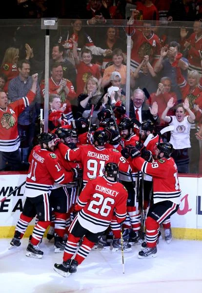 Blackhawks edge Ducks in double-overtime thriller