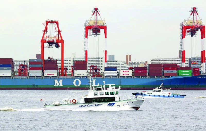 Japanese trade gap returns to deficit in April