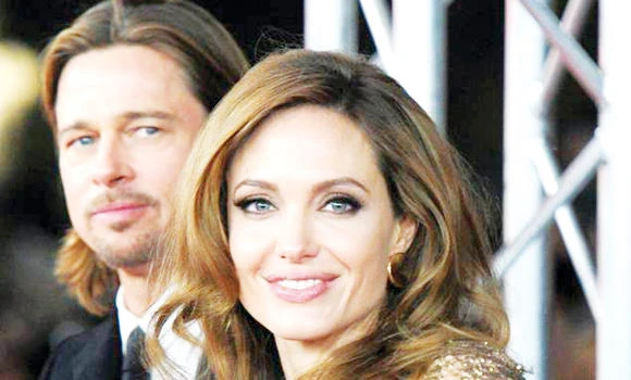 Pitt gifting Jolie a vintage plane