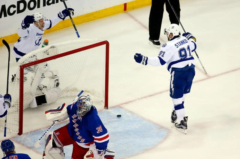 Lightning strike to close in on Stanley Cup Finals