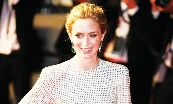 Fashion’s hits, misses on the Cannes red carpet