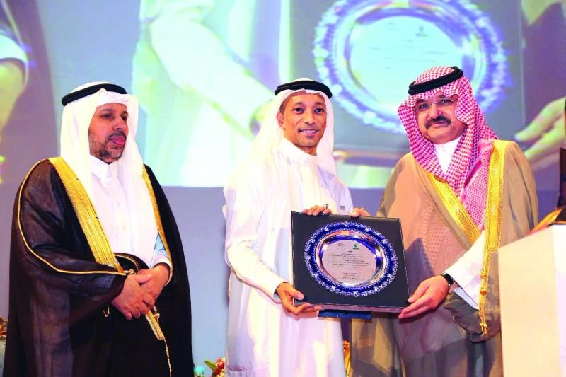 Jeddah governor honors Batterjee Medical College