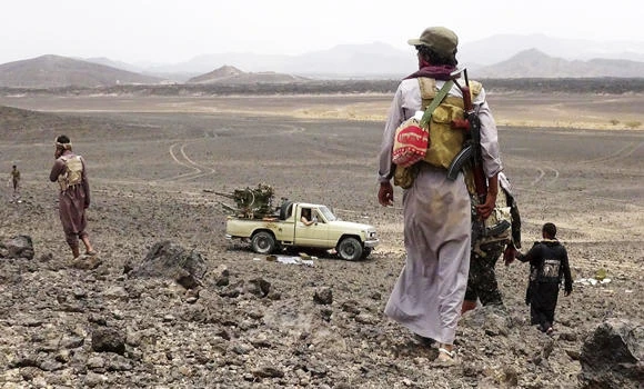 Houthi shelling leaves 2 officers dead, 5 injured