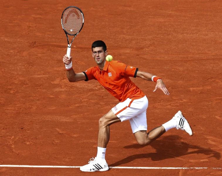 Djokovic, Murray; Serena, Kvitova survive