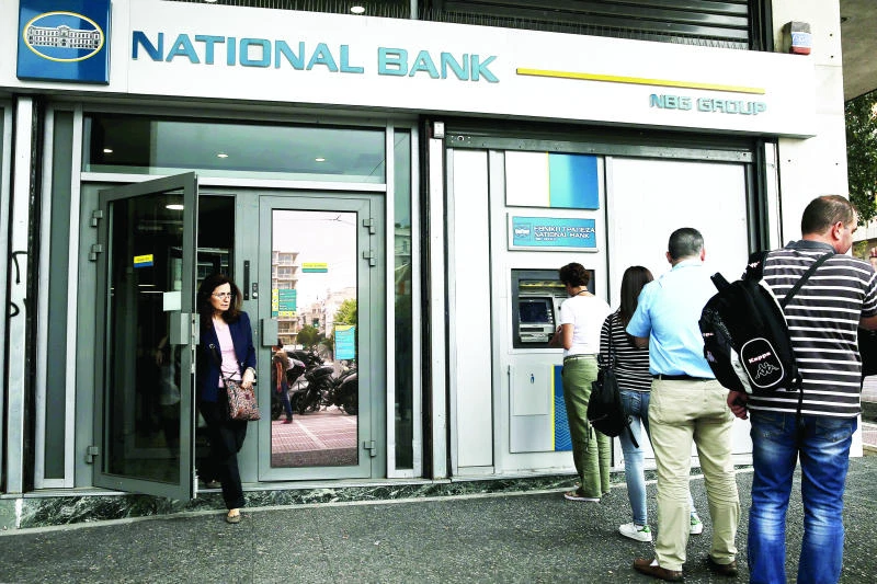 Greek bank deposits fall to lowest level in a decade