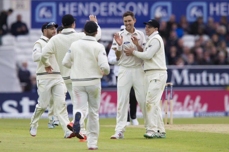 Boult, Southee rock England in second Test