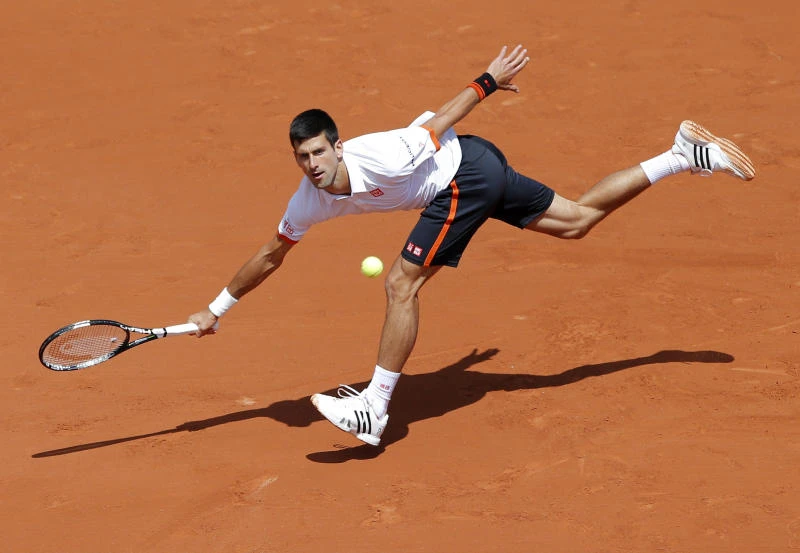 Djokovic, Murray brush aside Aussie upstarts