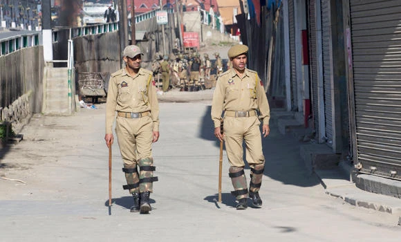 Indian Army kills 3 militants in Kashmir