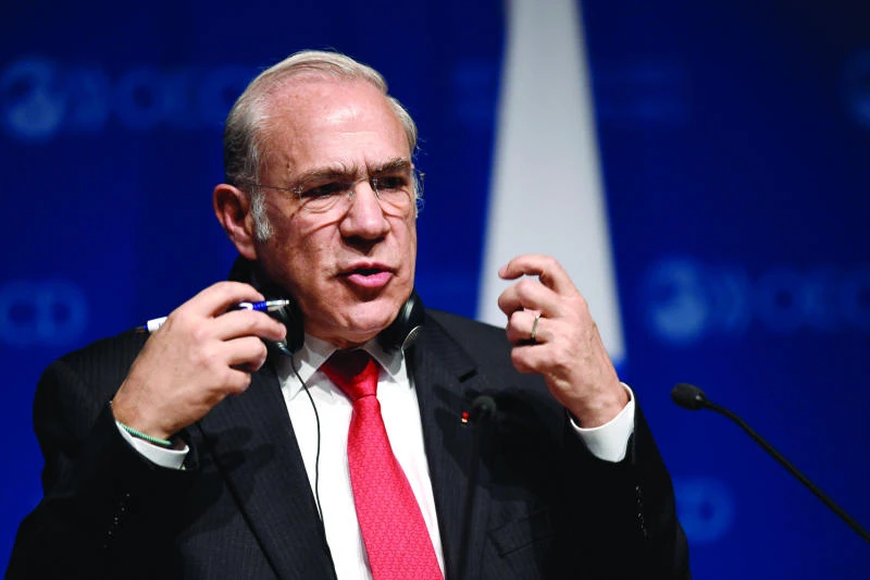 OECD lowers global economic forecasts for 2015 and 2016
