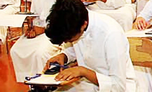 Students’ online stunts perplex teachers