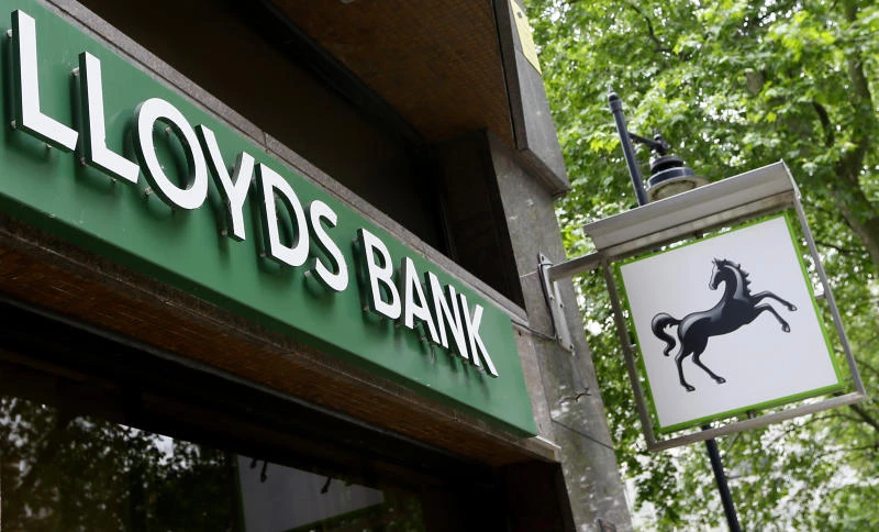 Lloyds CEO bonus reduced after record fine by regulator