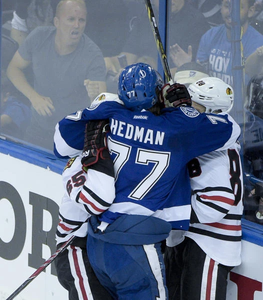 Blackhawks plead ignorance about Shaw possibly biting Hedman
