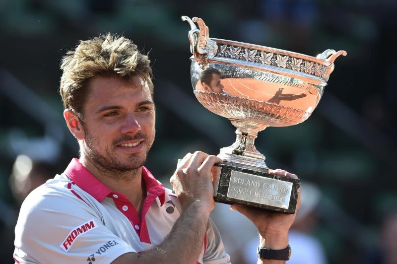 Wawrinka shatters Djokovic dream to win French Open