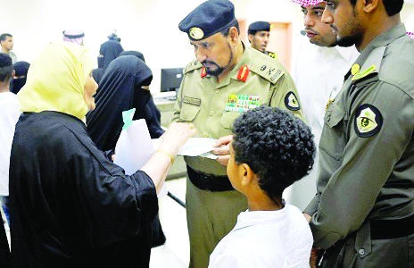 65,000 Yemenis correct their status