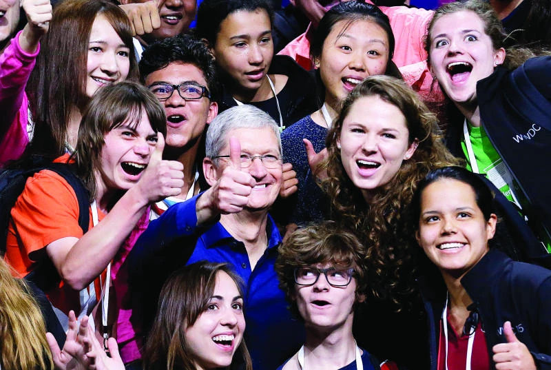 Apple aims to become online music powerhouse