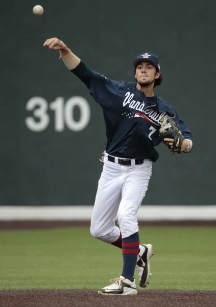 Diamondbacks draft Vandy shortstop Dansby Swanson with No. 1 pick