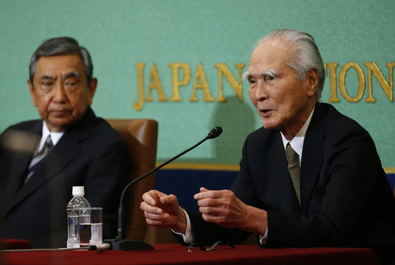 Japan ex-leaders known for WWII apologies want Abe to repeat
