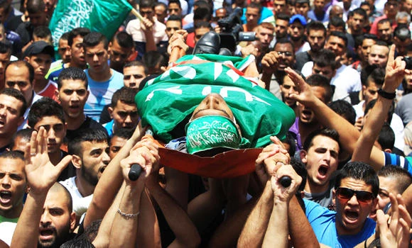 Zionist forces kill Hamas man coming out of mosque