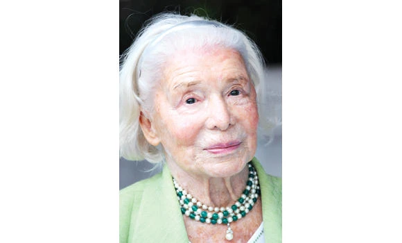 Madame Carven, fashion pioneer, dies at 105