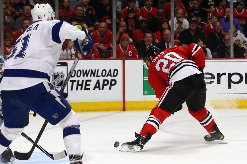 Saad lifts Blackhawks to series-tying win