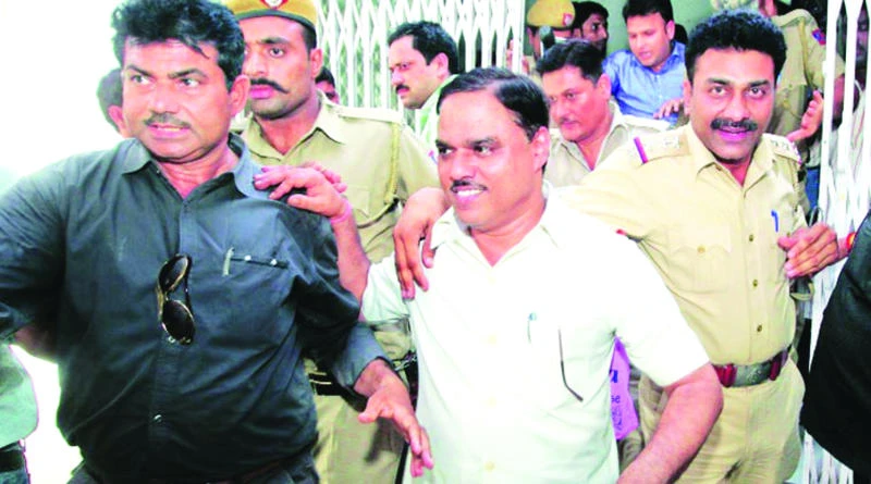 No bail for Indian ‘fake degree’ minister