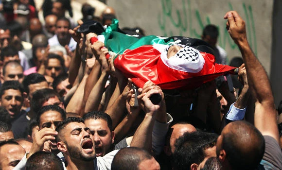 Palestinian going to work crushed by soldiers’ jeep