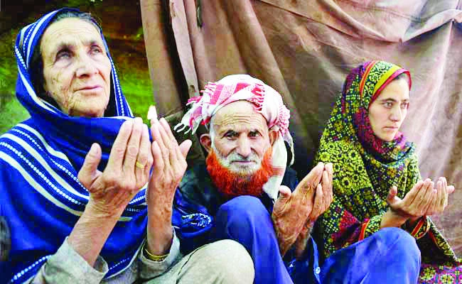 Pakistan to suspend executions for 1 month