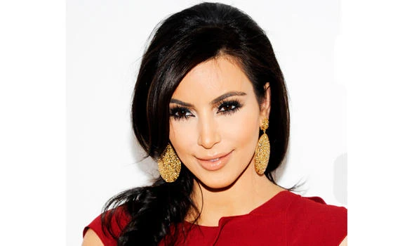 Want to look like Kim? Pay $800 only!
