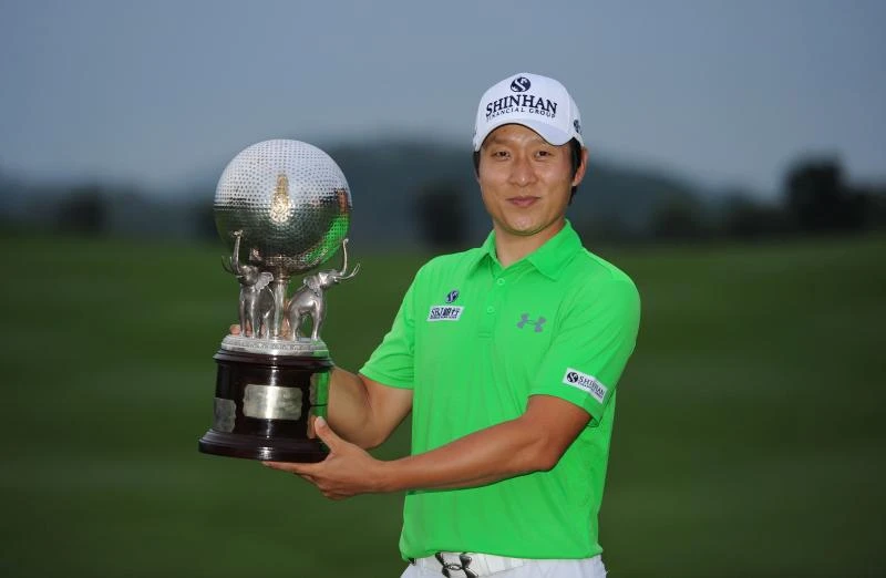 Kim holds nerve to win in Thailand