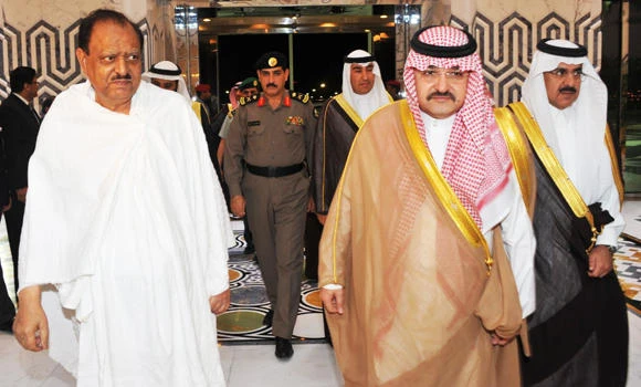 Pakistani president arrives for Umrah