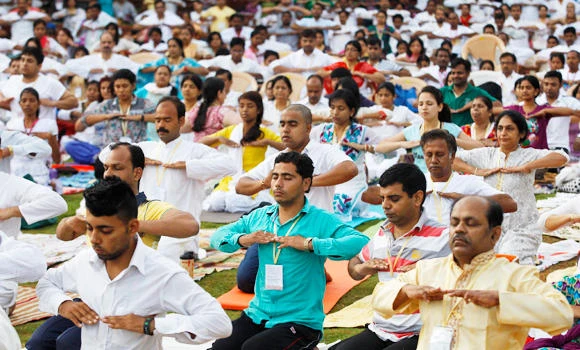 Modi's yoga offensive gets Muslims stressed