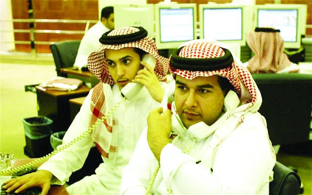 Saudi blue chips extend losses as foreign inflows slow