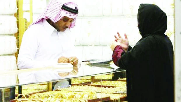 Fall in gold prices boosts trade in local market