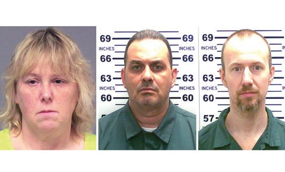 Escaped killers elude capture in New York
