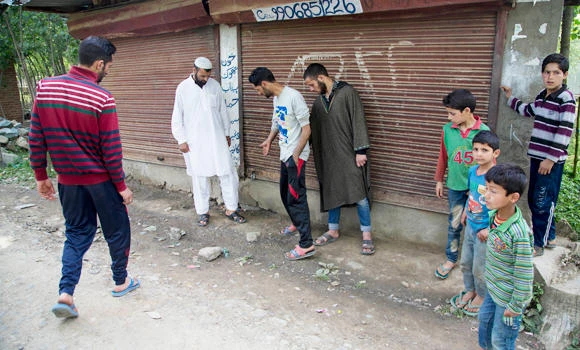 Kashmir rattled by targeted killings after period of calm