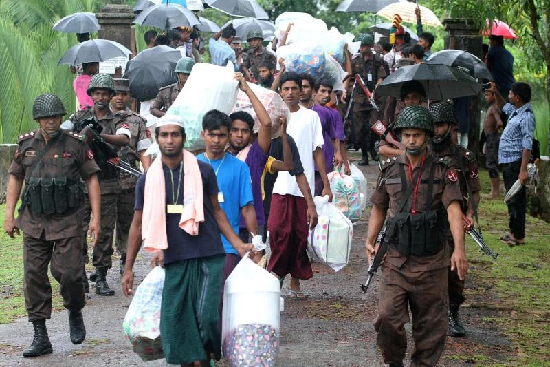 Myanmar returns rescued migrants to Bangladesh