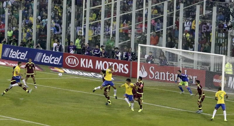 Brazil edges past Venezuela to enter Copa quarters
