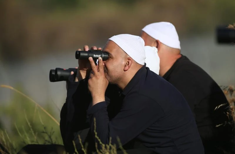 Ambulance carrying wounded Syrians stopped by Israeli Druze