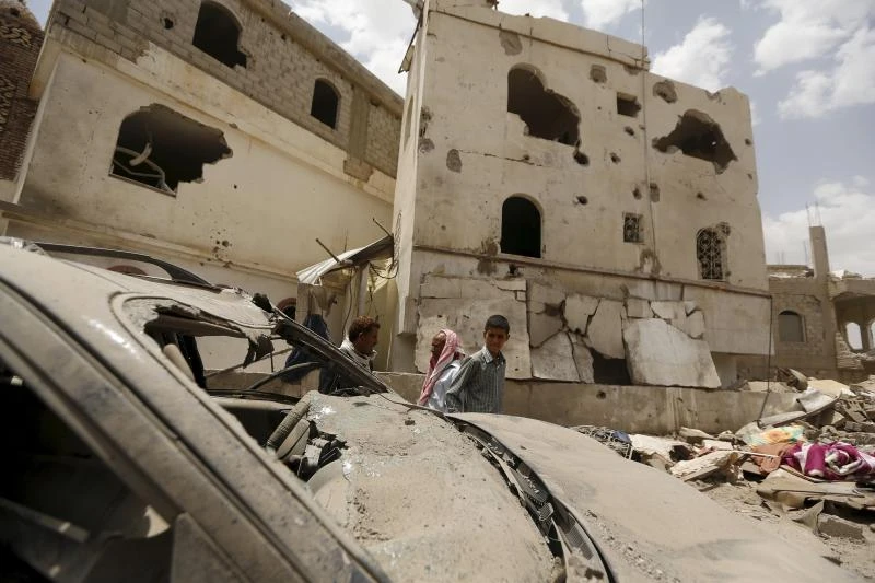 20 strikes target Houthis
