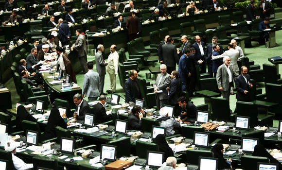 Iran MPs pass bill to protect N-program