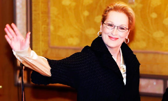Streep asks Congress to revive ERA
